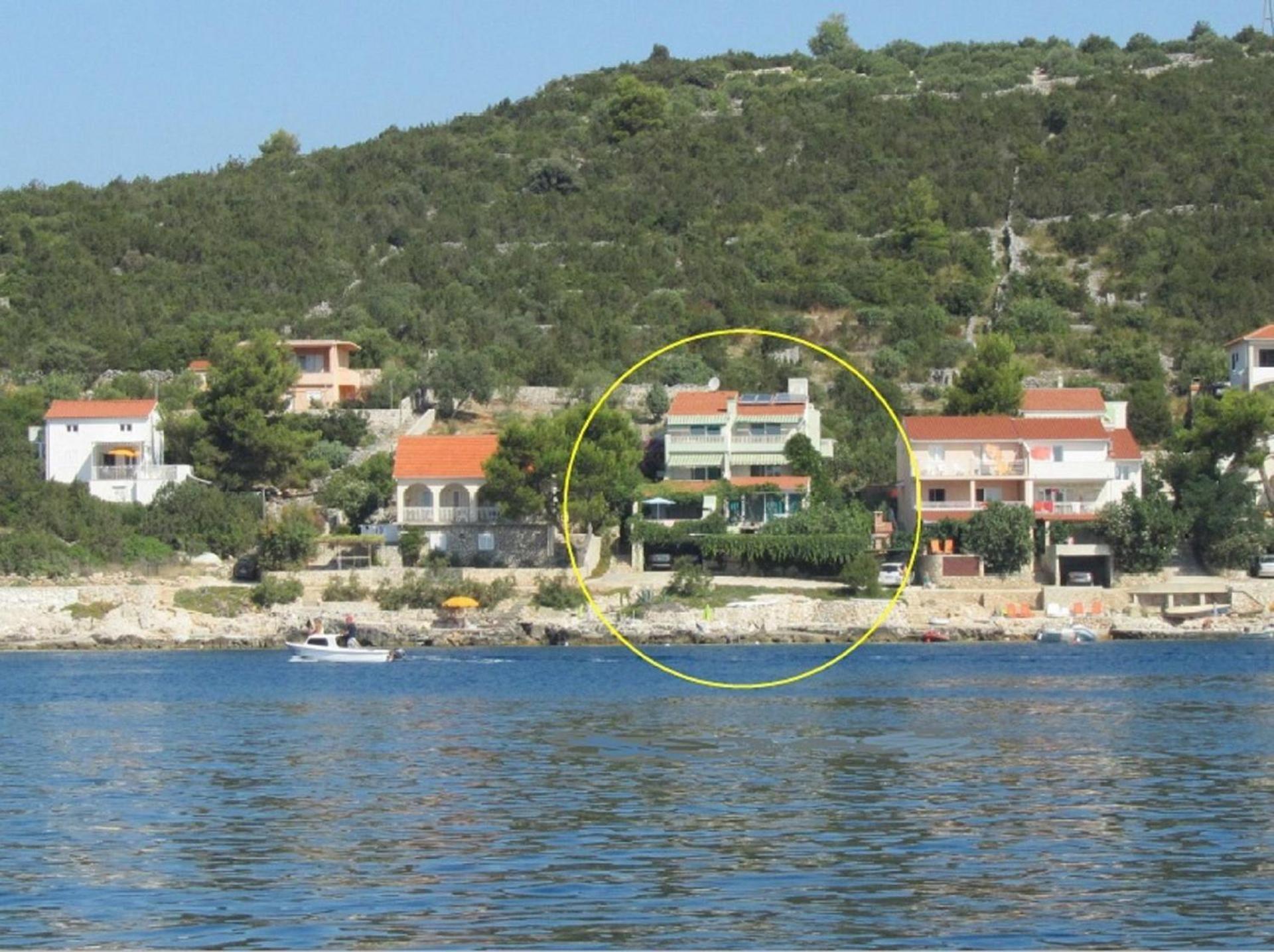 Apartments Tonka Vinišće Εξωτερικό φωτογραφία